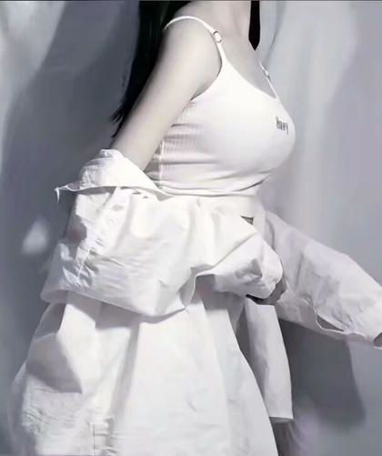 【独家】爱被遗忘在风里 作者：